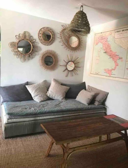 Bastidon Farfallina Puyvert Luaran gambar